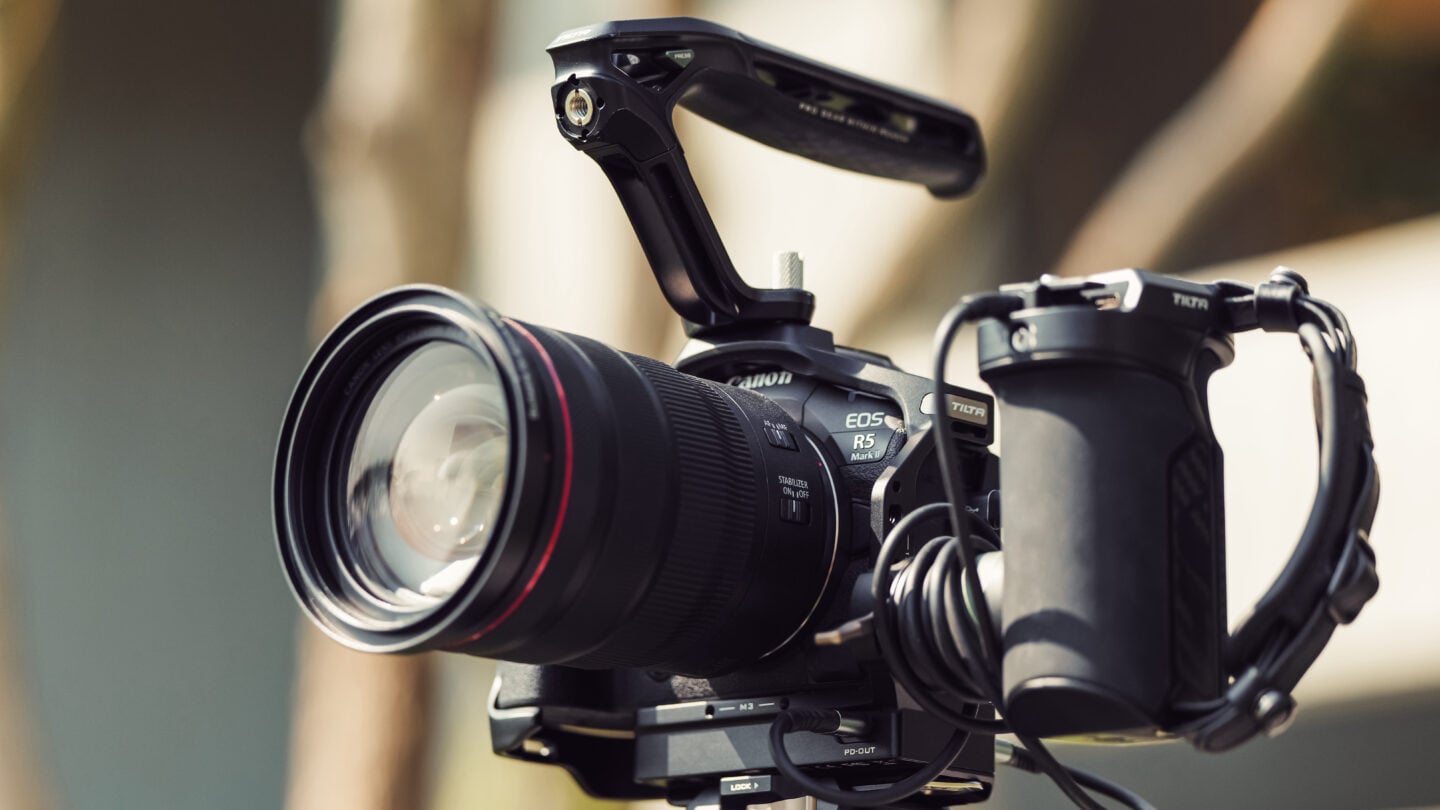 Full Camera Cage with Cooling System for Canon R5 Mark II - Black