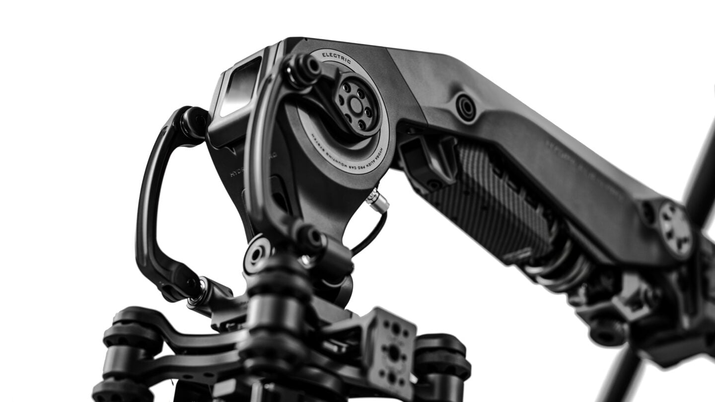 Hydra Alien Pro Car Mounting System | Tilta