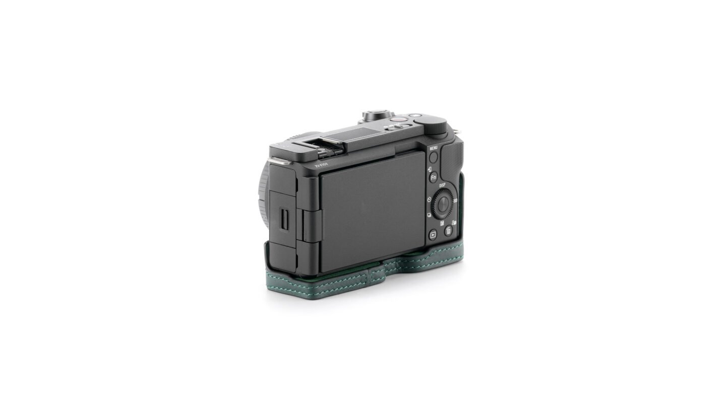 動作確認済 美品 セイコー 7005 座布団 クッションケース グリーンダイヤル Leather Camera Case for Sony ZV-E10 II - Green | Tilta