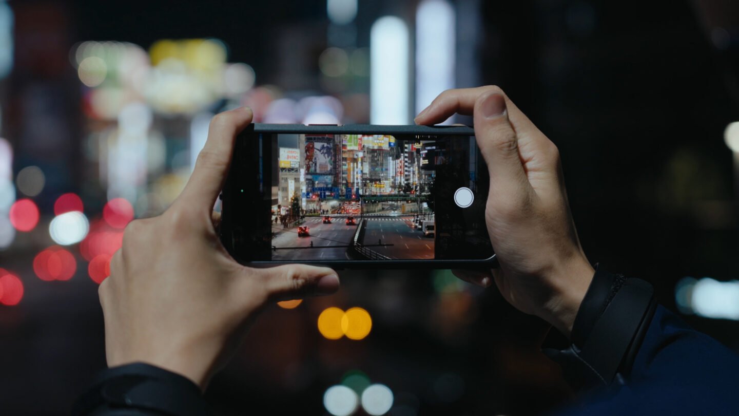 Khronos iPhone 16 Pro/Pro Max Ultimate Kit | Tilta Khronos iPhone 16 Pro/Pro Max Ultimate Kit | Tilta