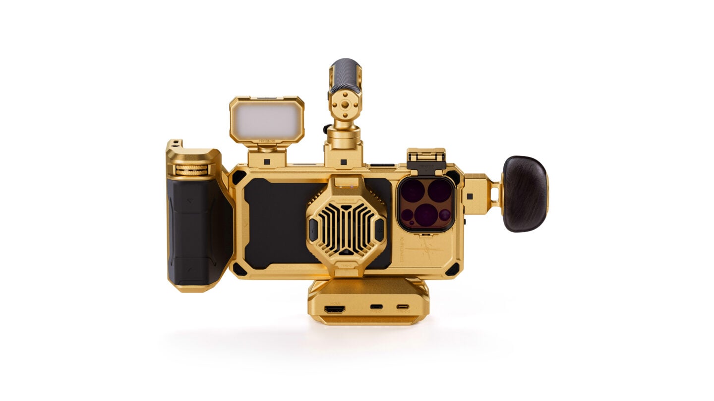 iPhoneアクセサリー UrbanSophistication Endless Sky 16ProMax Hero_15.png?v=1757439405&width