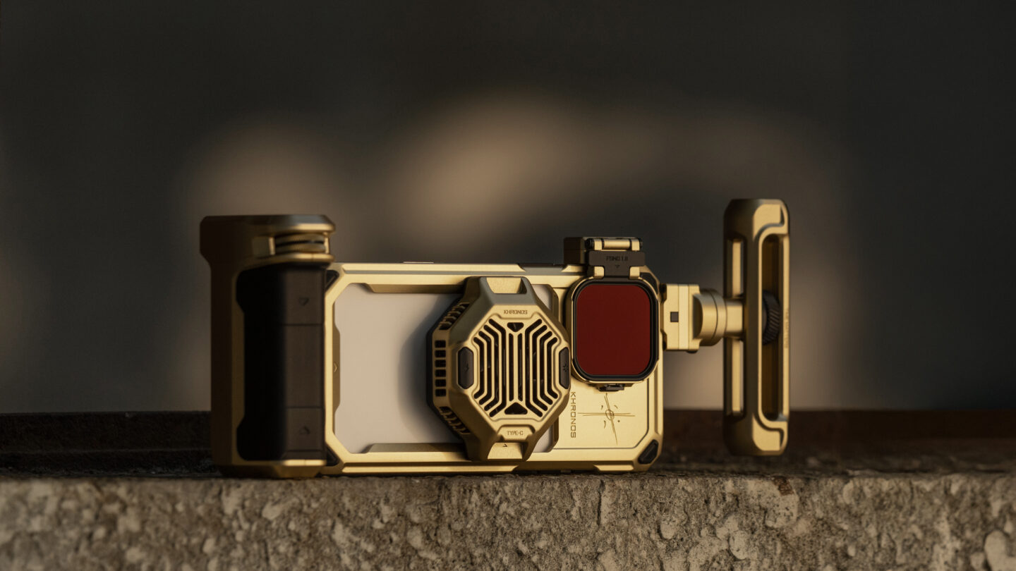 Khronos x On the Roam iPhone 16 Pro/Pro Max Ultimate Kit - Gold