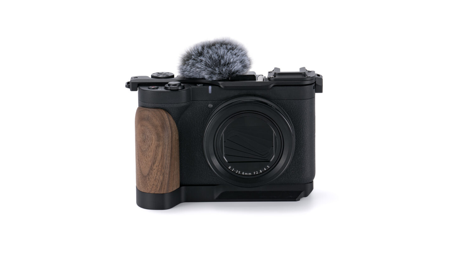 Canon PowerShot V1 + TILTA 専用カメラケージ Vintage Camera Cage for Canon PowerShot V1 Base Kit - Black | Tilta