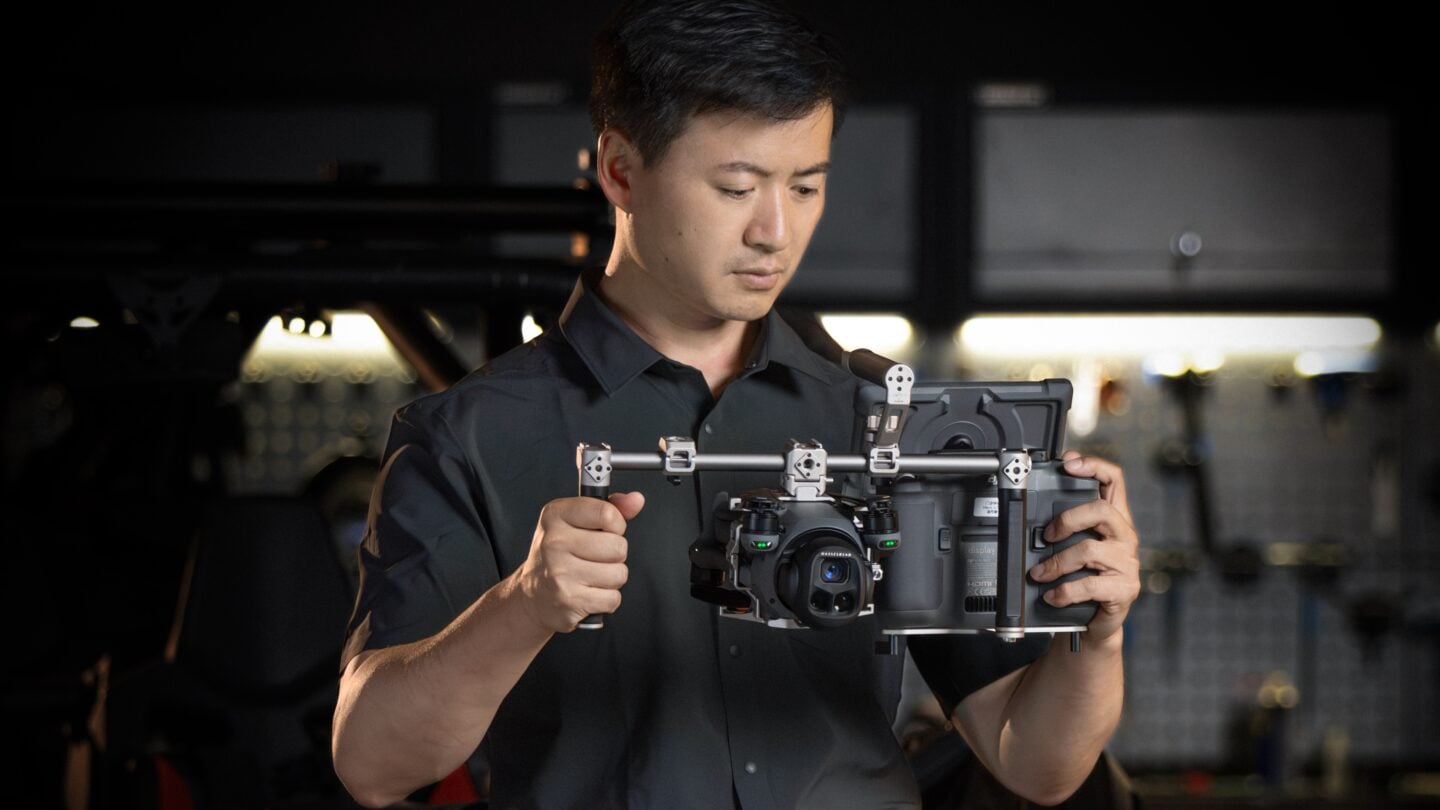Handheld Support System for DJI Mavic 4 Pro - Titanium White | Tilta