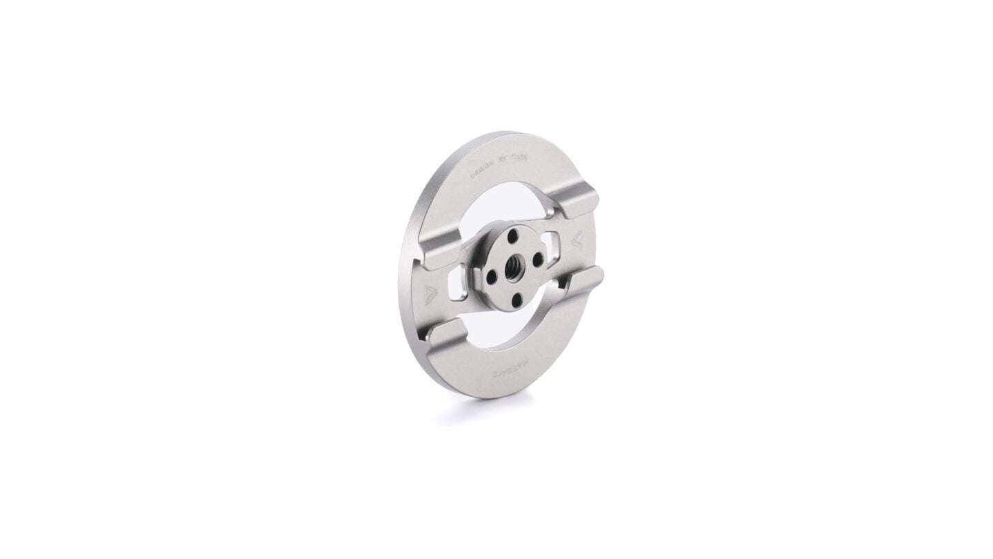 Tilta Universal Magnetic Mounting Bracket (1/4″-20) - Titanium