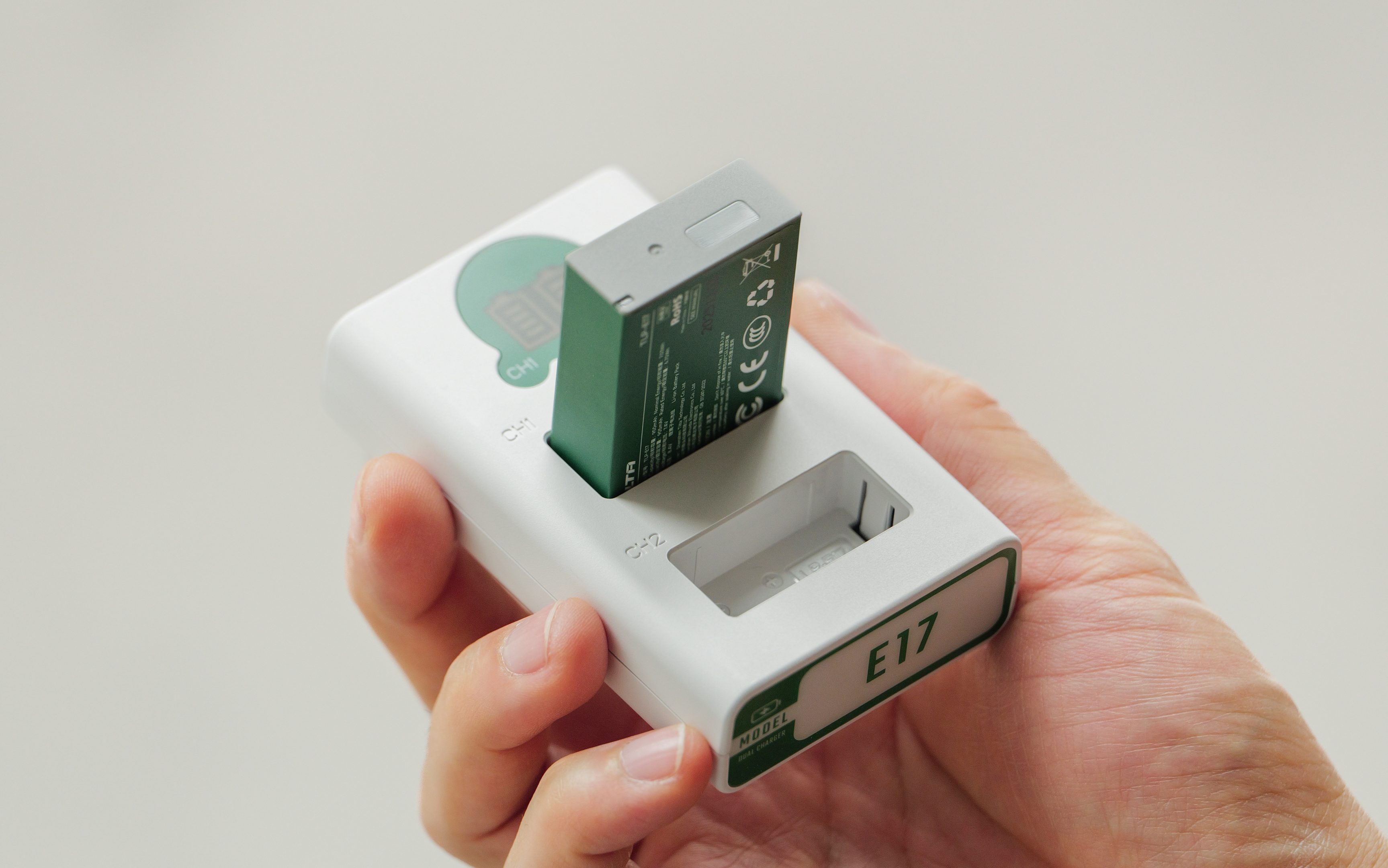 Tilta Battery Charger for LP-E17 (2 Channel) | Tilta