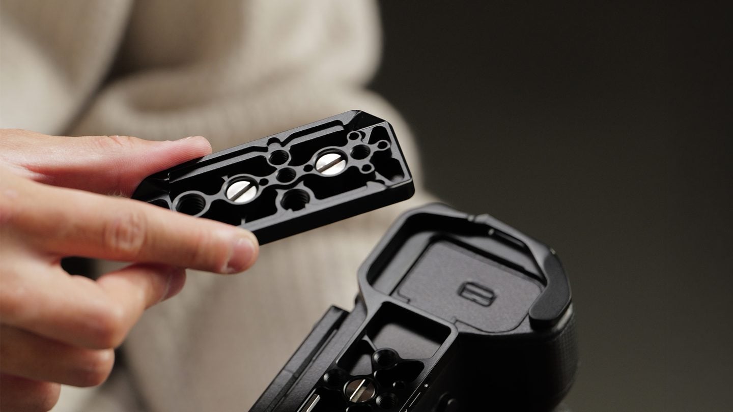 Camera Cage for Sony Alpha 7 V Pro Kit - Black (a7V, a7IV, and a7R