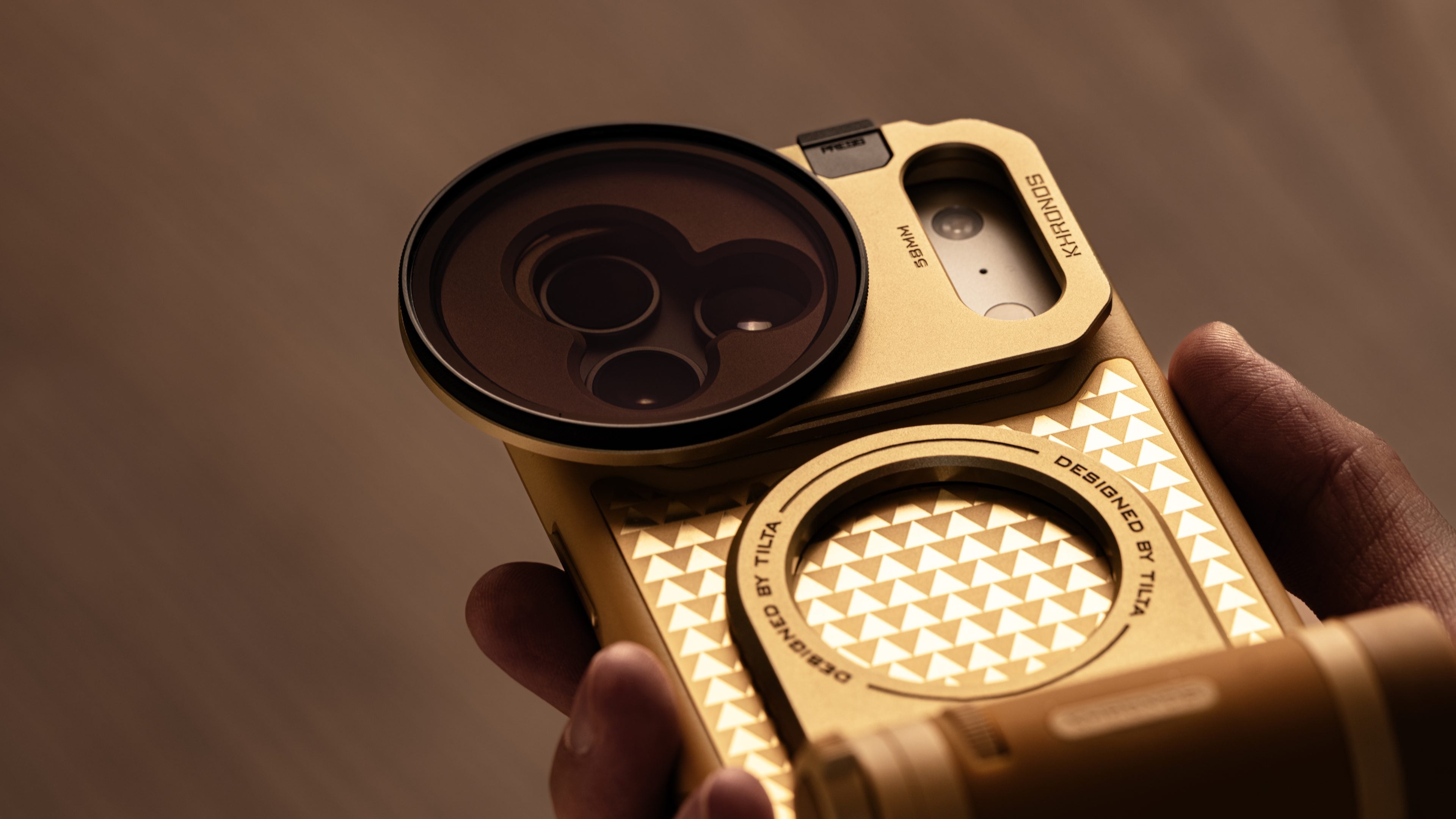 Khronos Lite x On the Roam iPhone 17 Pro Max Creator Kit - Gold